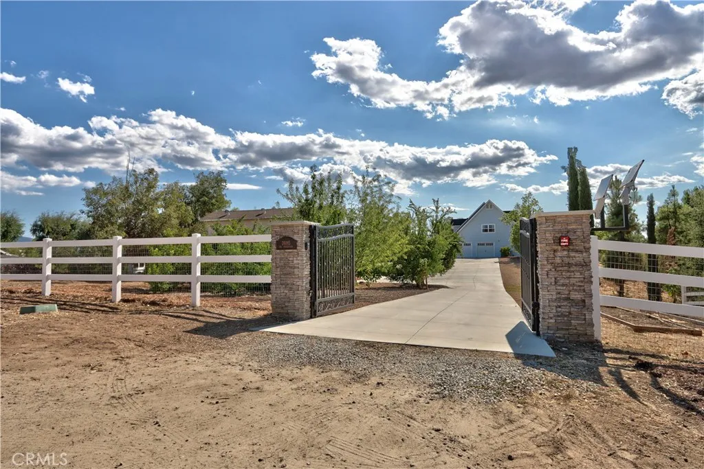 39195 Avenida Antonovich, Temecula, California 92591 home-pic-43